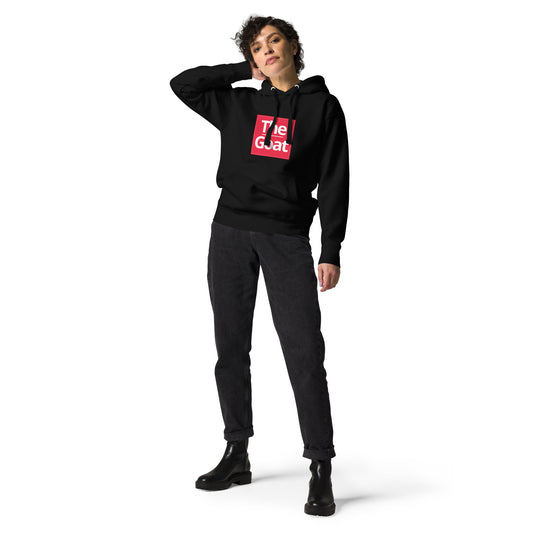 alt="Hoodie G.O.A.T – Sudadera negra unisex con capucha y bolsillo canguro | Zhomax"
alt="Detalle del estampado G.O.A.T en la sudadera negra de algodón premium"
alt="Sudadera inspirada en leyendas del fútbol – Estilo streetwear deportivo"
alt="Hoodie negra con capucha ajustable y diseño exclusivo para fans del fútbol"