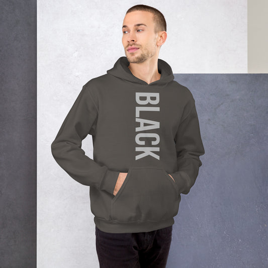 alt="Sudadera con capucha unisex BLACK – Estilo urbano y casual | Zhomax"
alt="Detalle del bolsillo canguro en la sudadera BLACK | Zhomax"
alt="Sudadera BLACK en vista posterior – Diseño minimalista y moderno"
alt="Modelo usando la sudadera BLACK unisex – Outfit casual y streetwear"